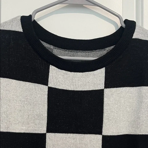 Chic Checkered Crew Neck Sweater - Picture 6 of 6